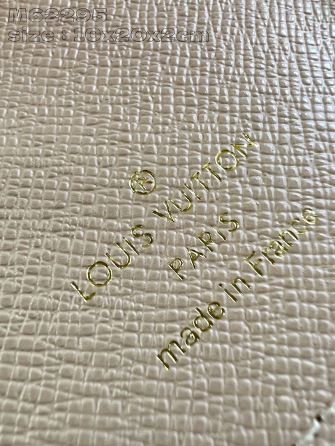 Louis Vuitton zippy Dimensioni: 20*10*2cm