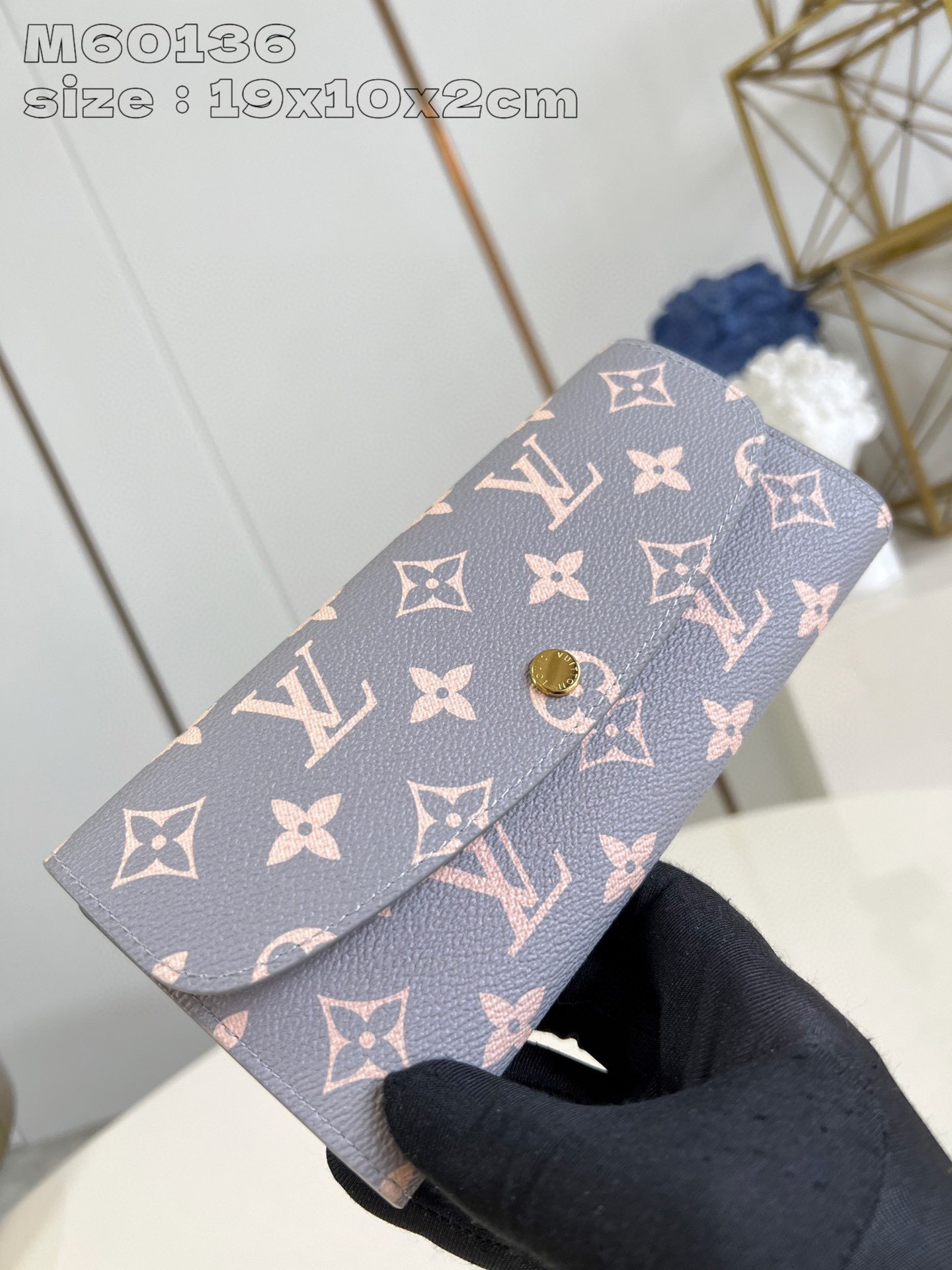 Louis Vuitton Emilie Size：19*10*2cm