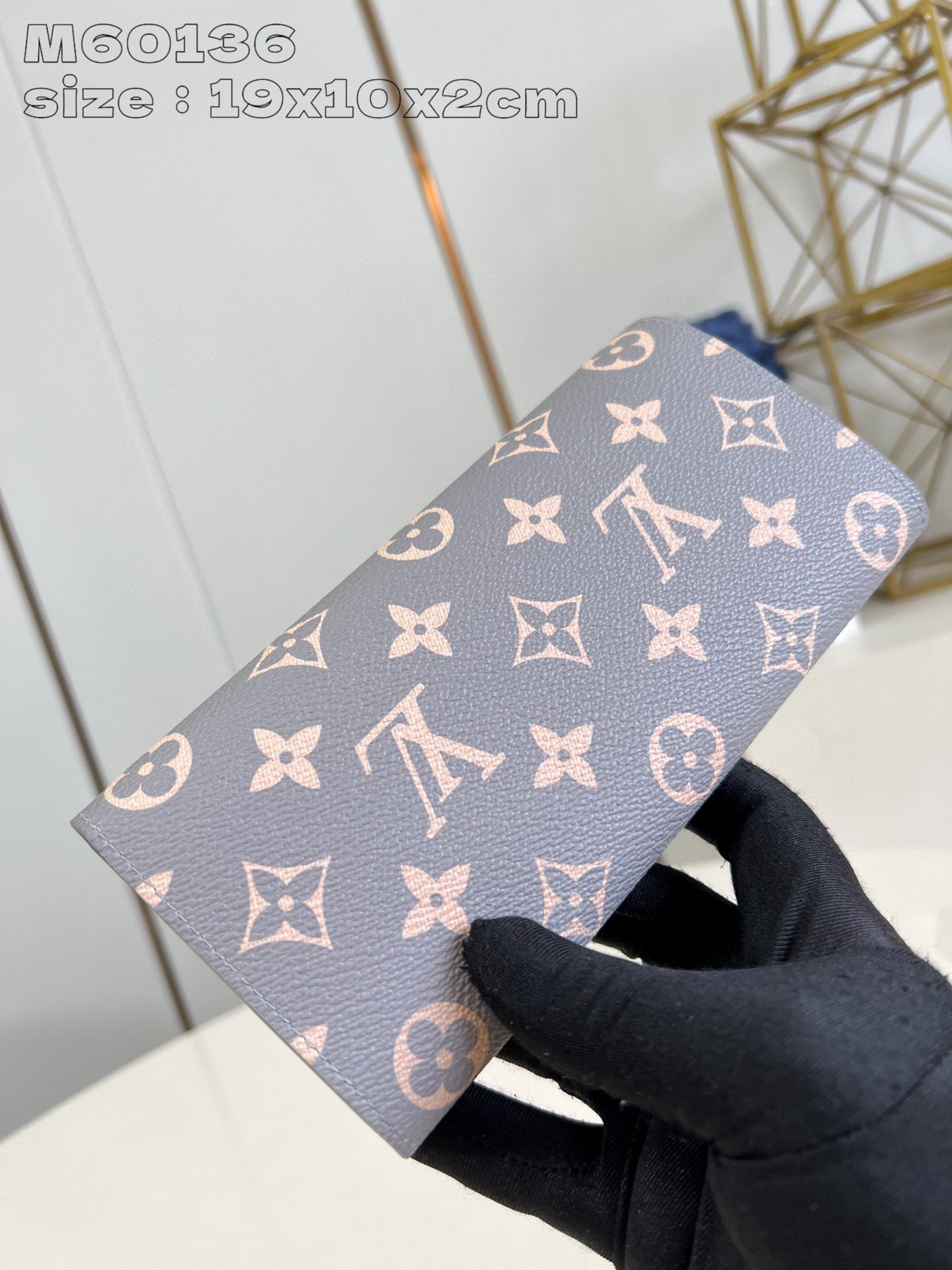 Louis Vuitton Emilie Size：19*10*2cm