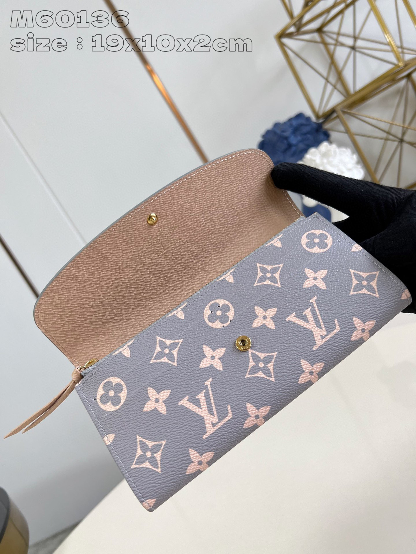 Louis Vuitton Emilie Size：19*10*2cm