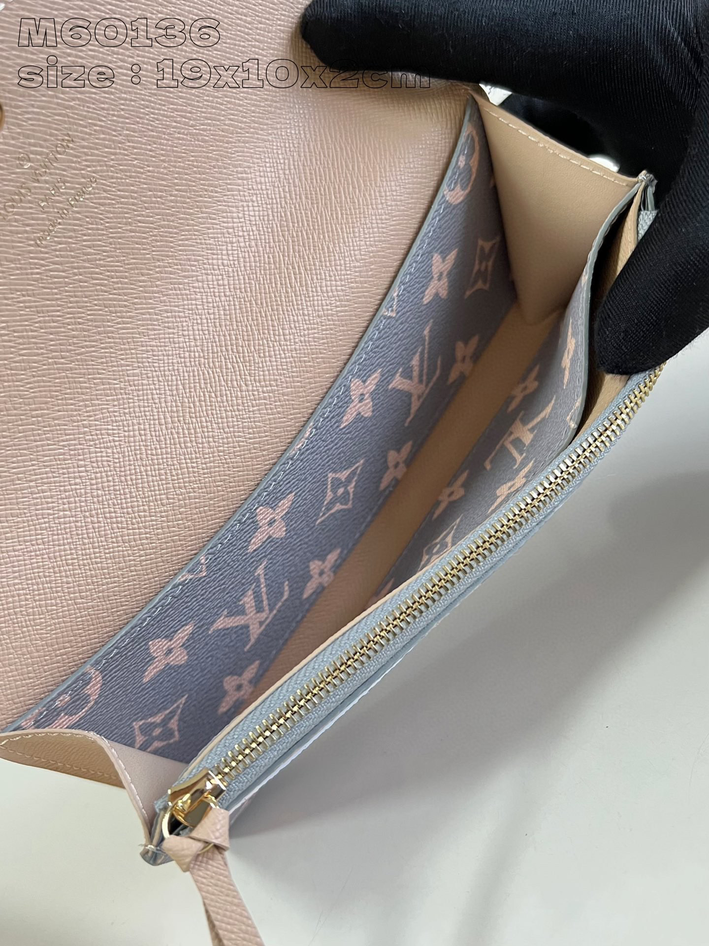 Louis Vuitton Emilie Size：19*10*2cm