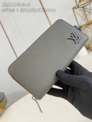 Dimensioni della borsa Louis Vuitton Zippy: 21*10*2,5 cm
