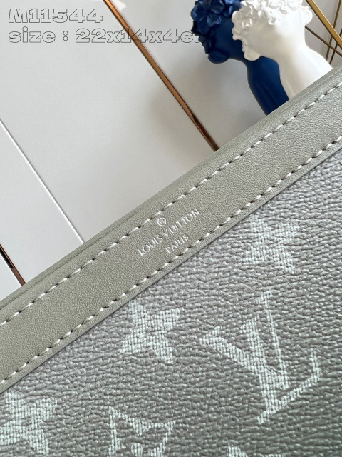 Louis Vuitton Gaston mini  Size：22*14.5*4.5cm