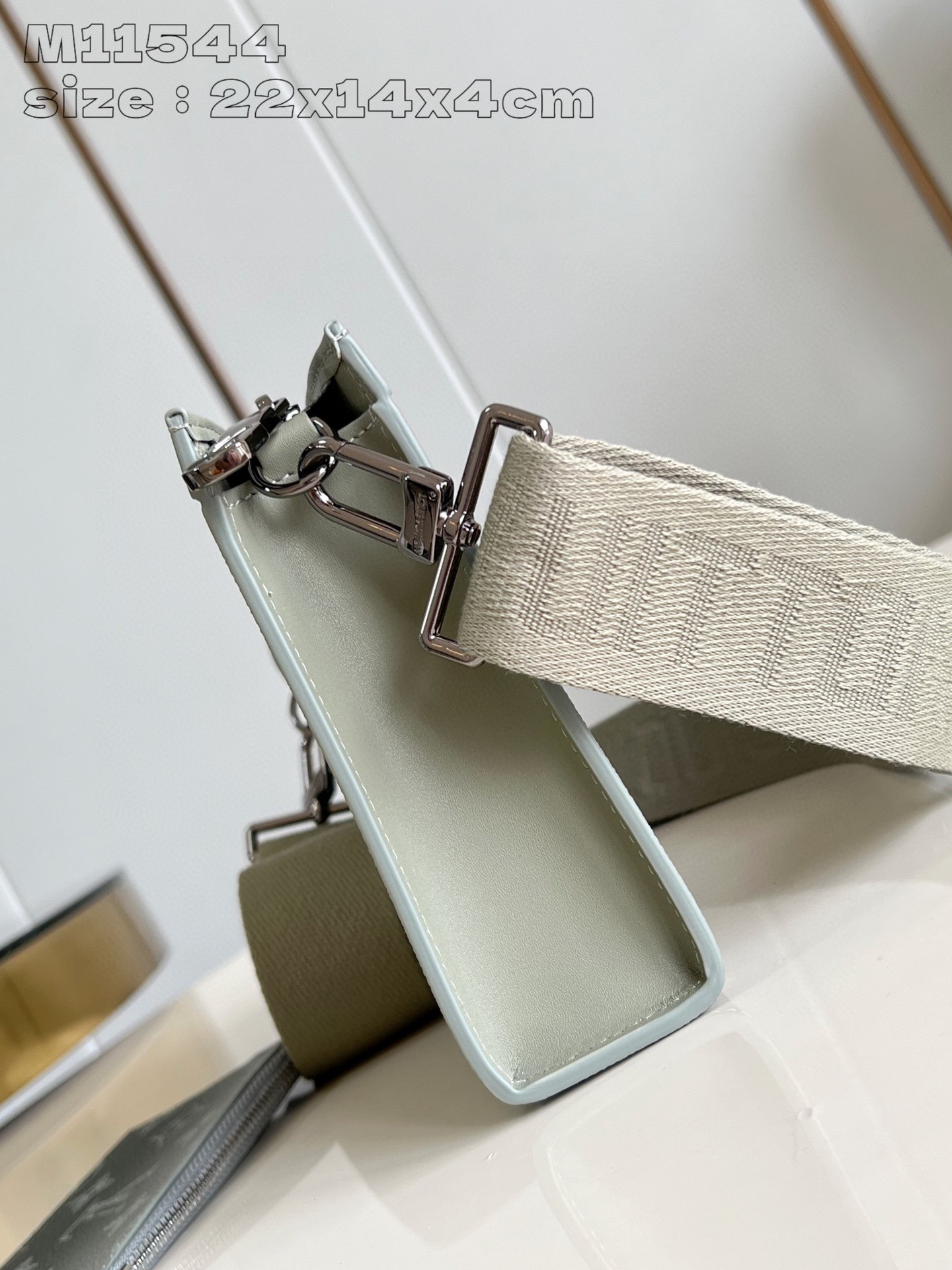 Louis Vuitton Gaston mini  Size：22*14.5*4.5cm