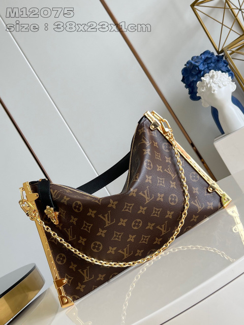 Dimensioni del baule portafortuna Louis Vuitton: 38*23*1cm
