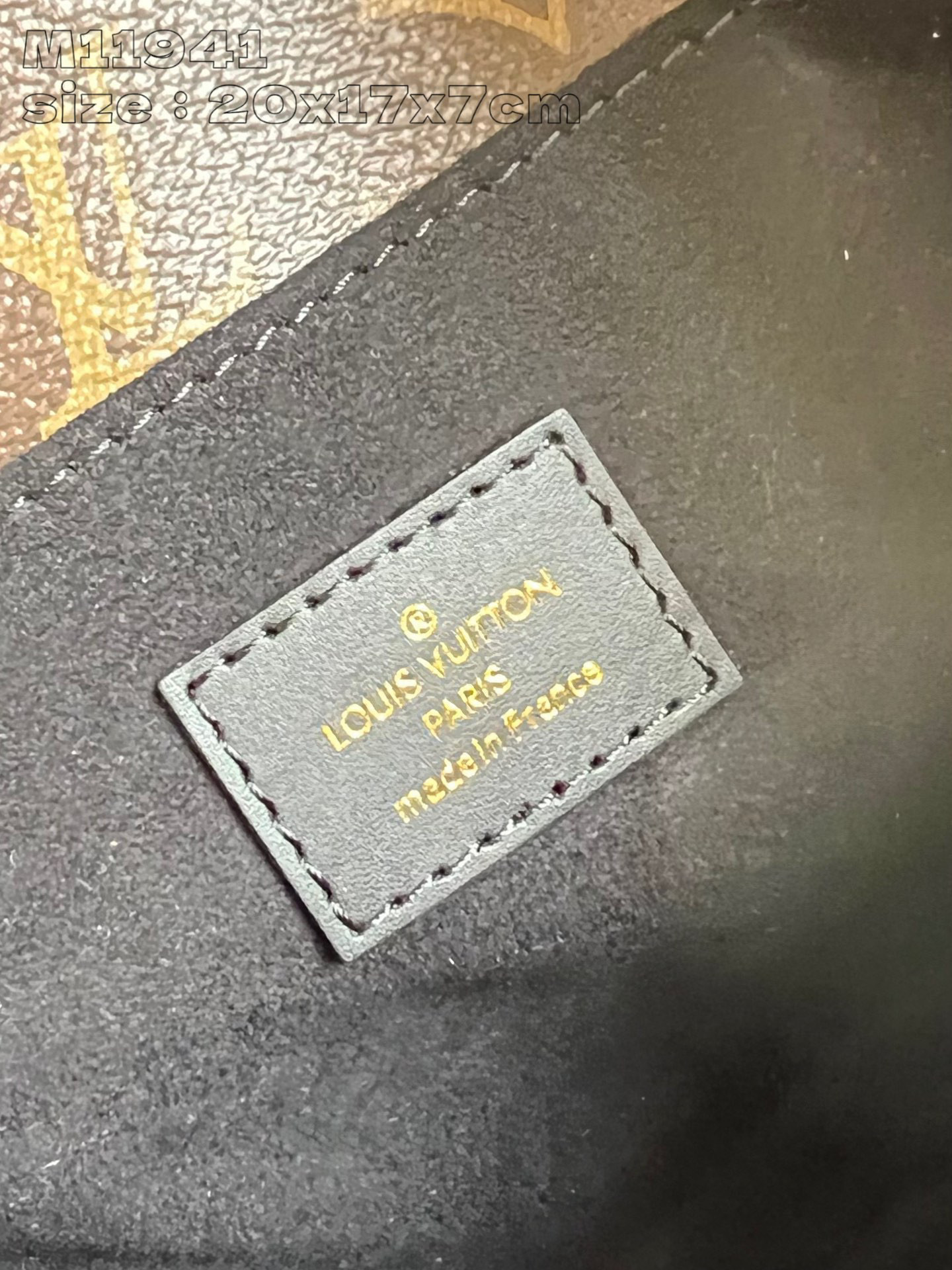 Louis Vuitton Pochette Métis Size：20*17*7cm