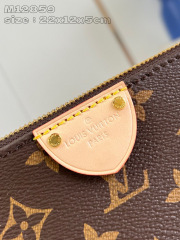 Louis Vuitton  Pochette Tirette  Size：22*12*5.5cm