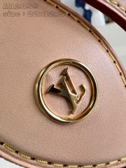 Louis Vuitton  Pochette Tirette  Size：22*12*5.5cm
