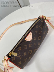 Louis Vuitton  Pochette Tirette  Size：22*12*5.5cm