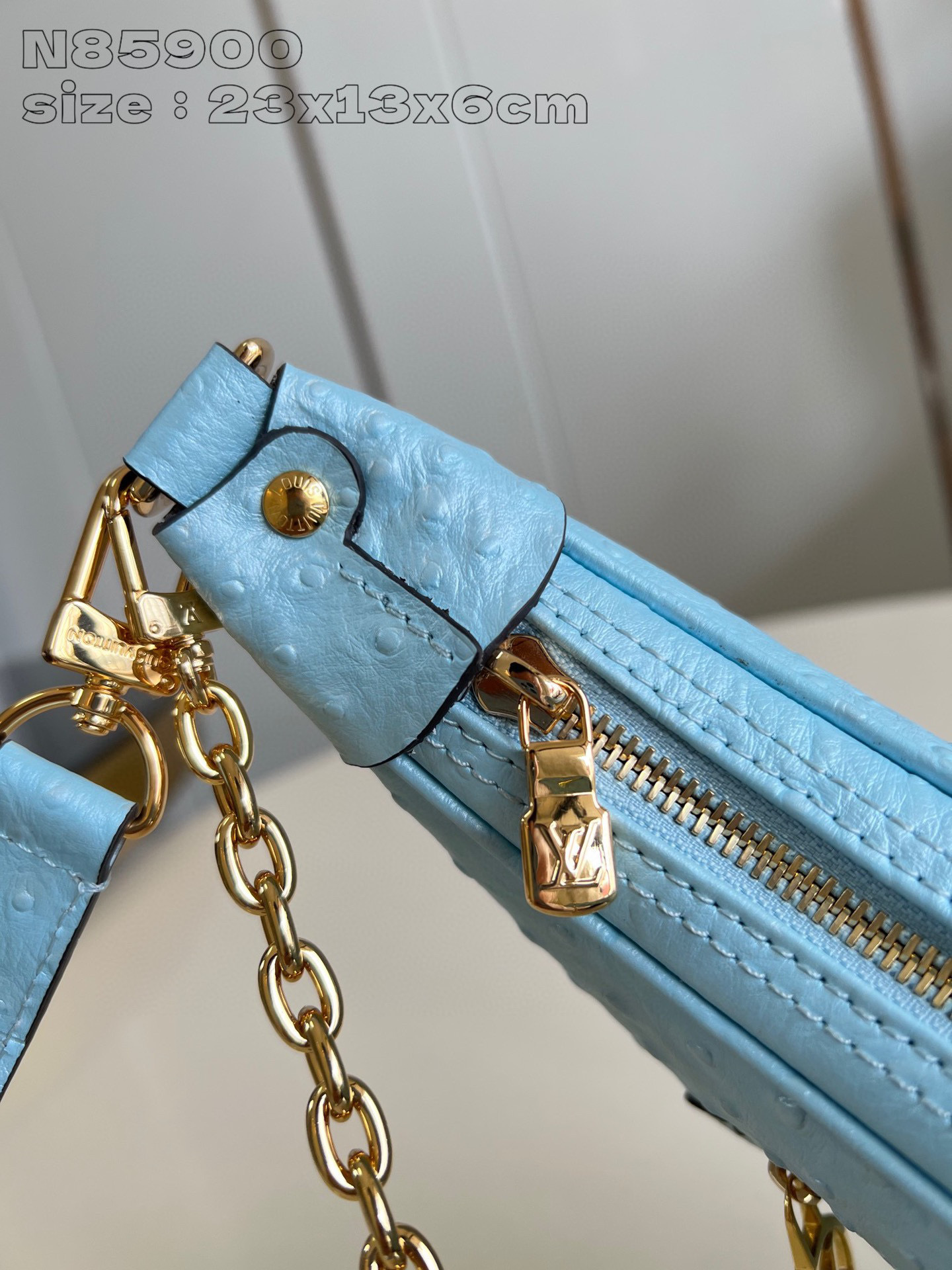 Dimensioni del cinturino Louis Vuitton: 23*13*6cm