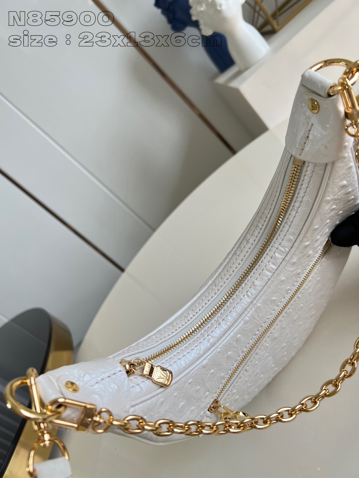 Dimensioni del cinturino Louis Vuitton: 23*13*6cm
