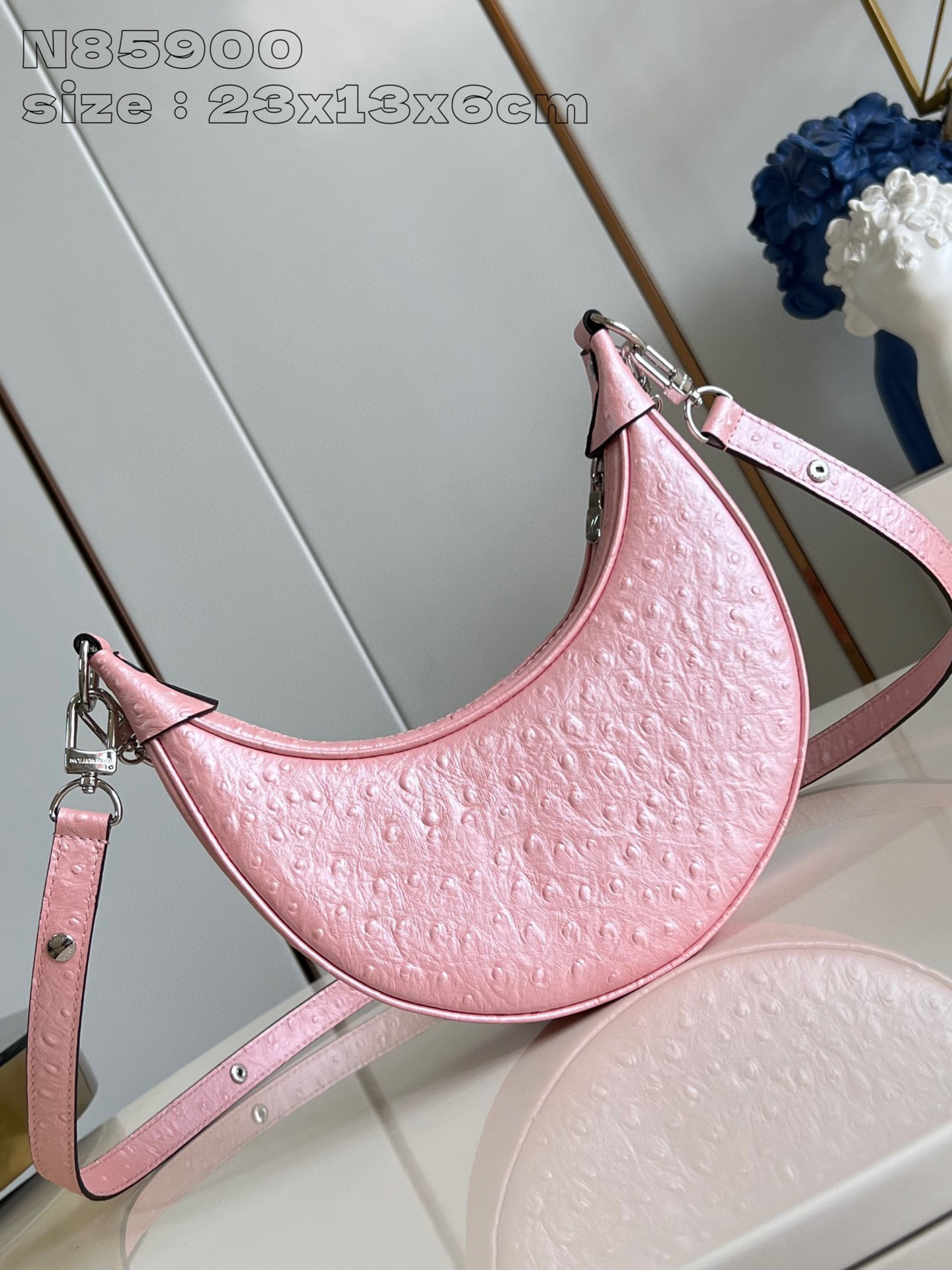 Louis Vuitton Schleife Größe: 23 * 13 * 6 cm