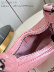 Louis Vuitton Schleife Größe: 23 * 13 * 6 cm