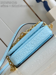 Louis Vuitton Pochette Métis Ost-West-Größe: 21,5 x 13,5 x 6 cm