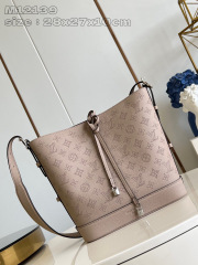 Größe des Louis Vuitton Flore-Monogramms: 28 x 27 x 10 cm