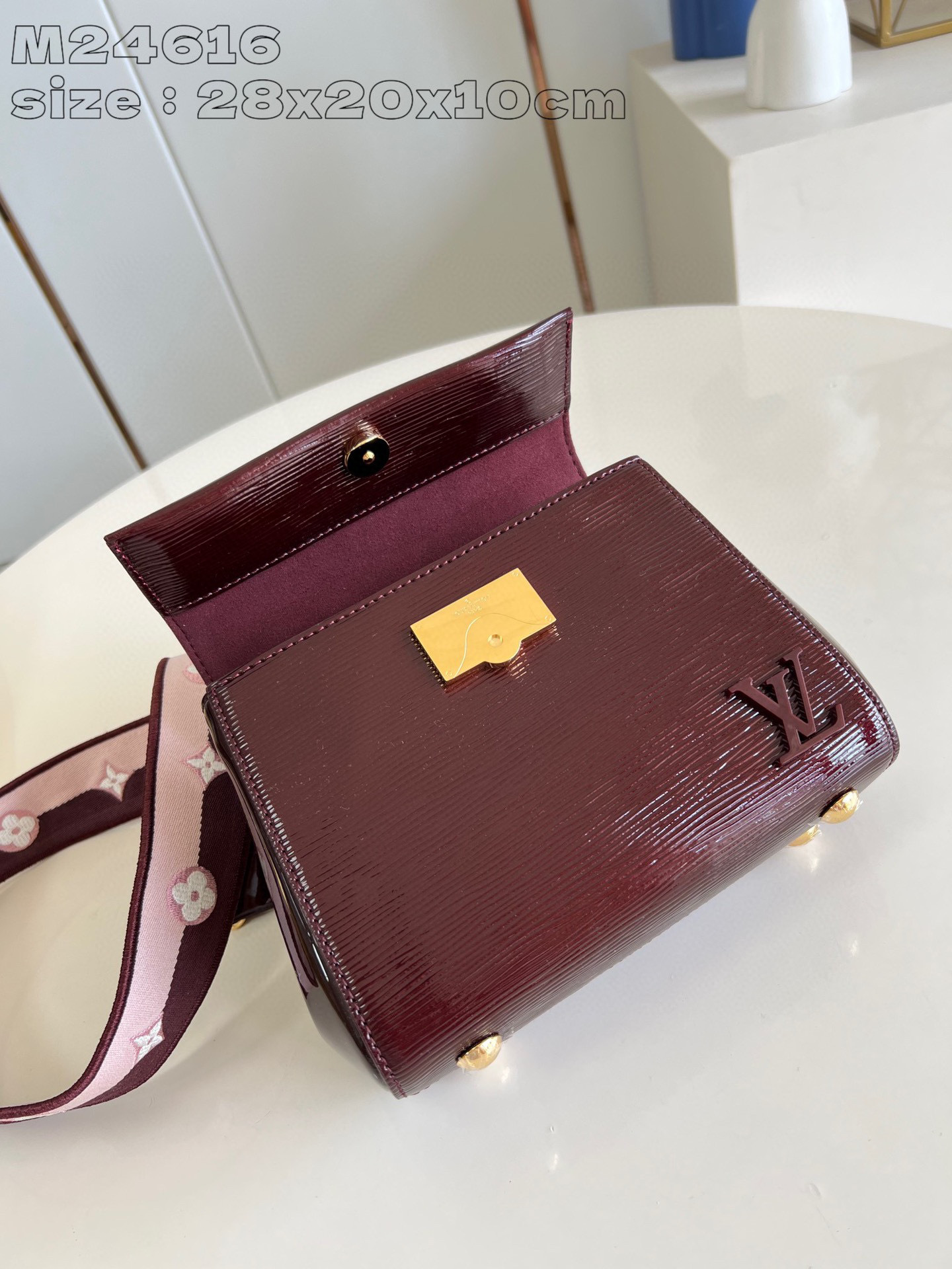 Louis Vuitton Cluny BB Size：28*20*10cm