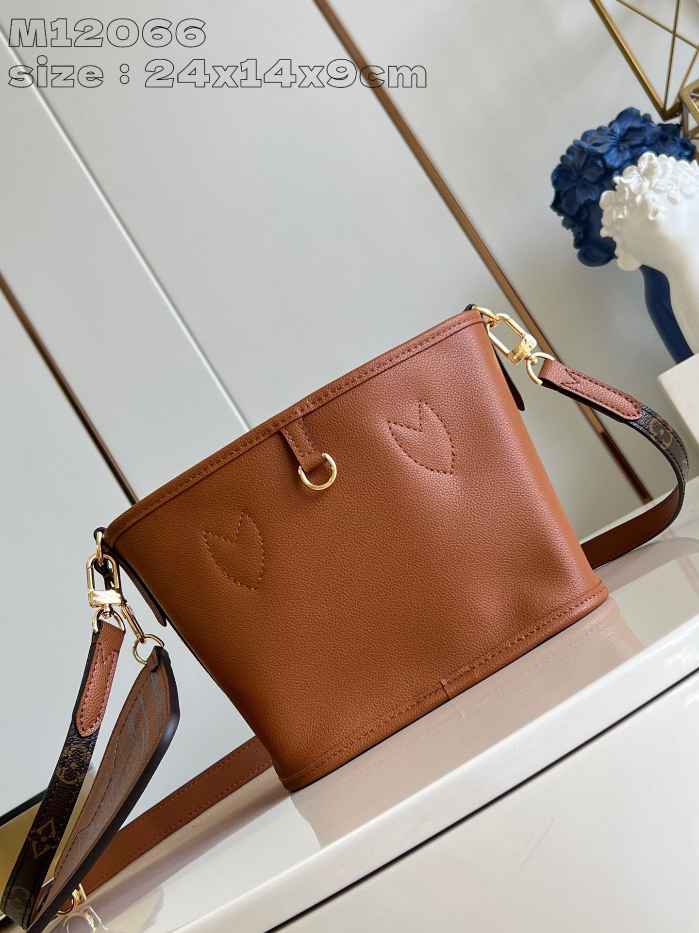 Louis Vuitton Neverfull Bandoulière Inside Out BB Größe: 24 * 14 * 9 cm