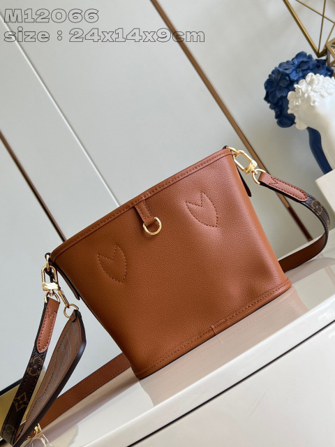 Louis Vuitton Neverfull Bandoulière Inside Out BB Größe: 24 * 14 * 9 cm