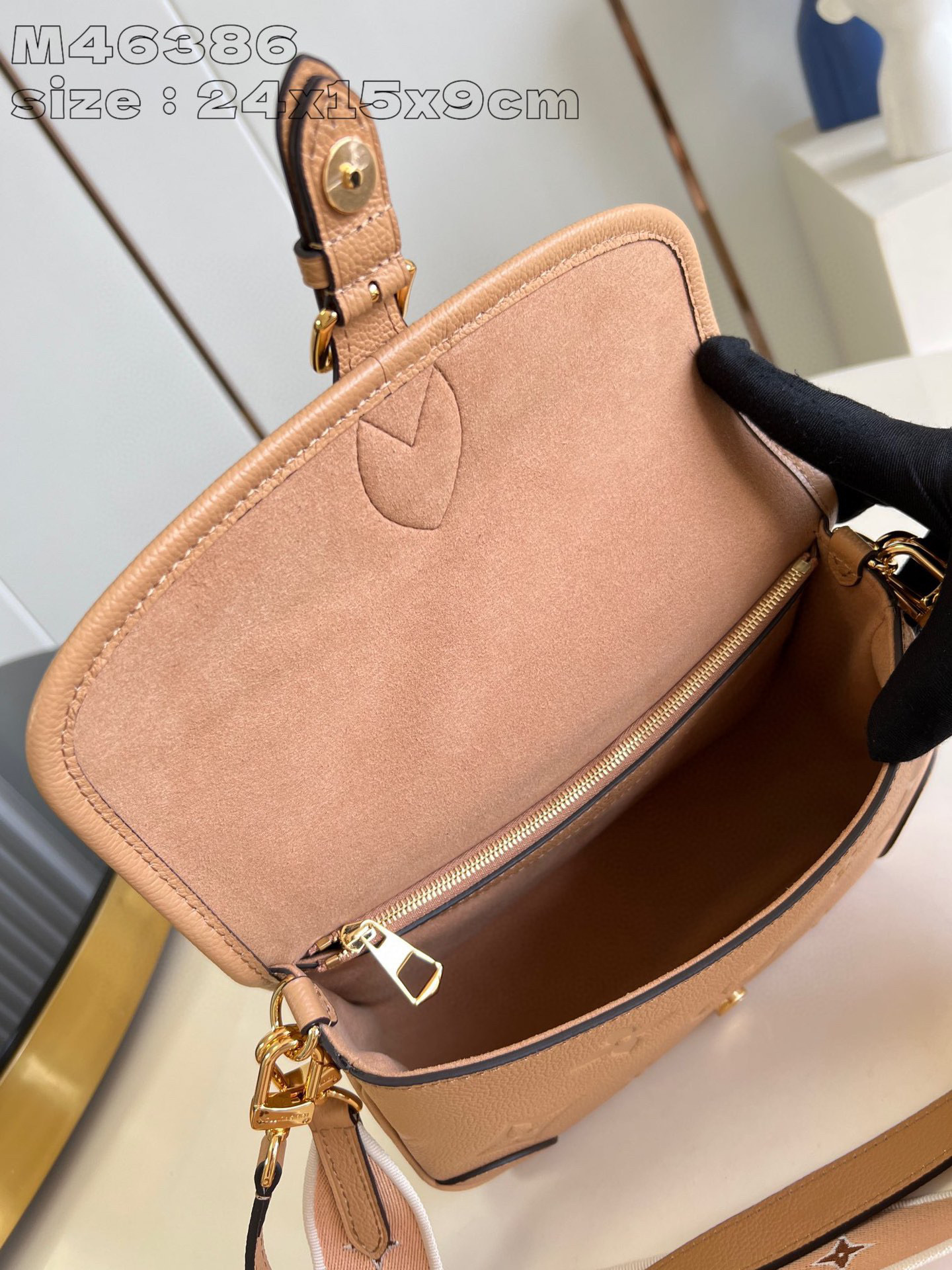 Louis Vuitton Monogram Empreinte Saiz：24*15*9sm