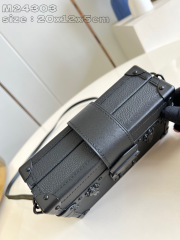 Louis Vuitton Petite Malle Size：20*12.5*6cm