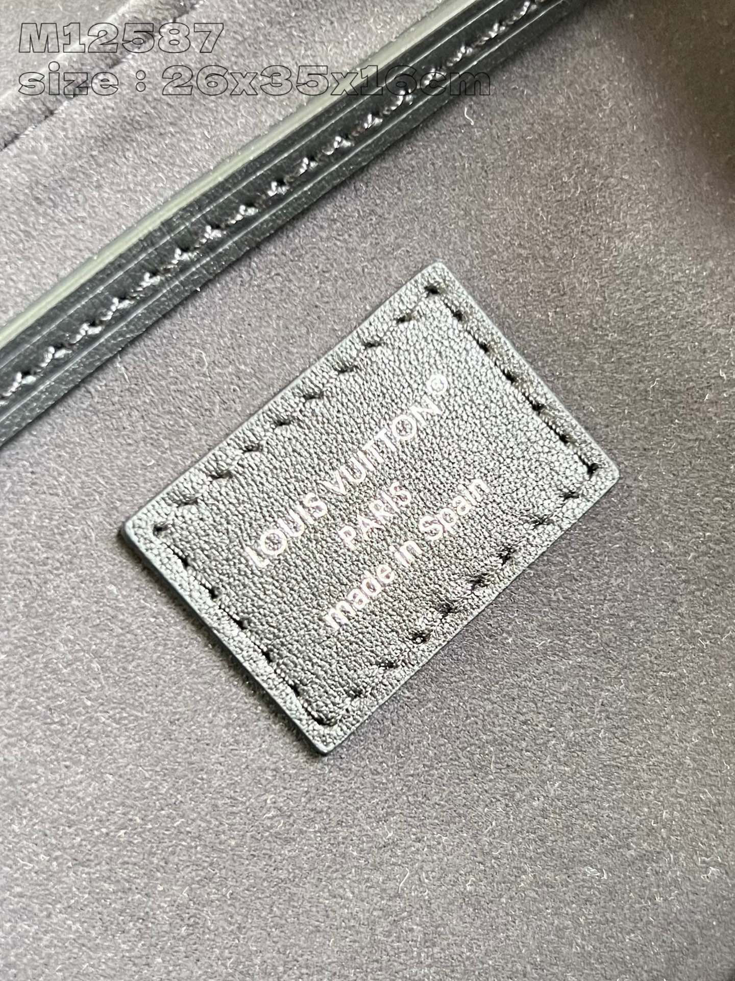 Louis Vuitton Montsouris Größe: 35,5 * 26 * 16 cm