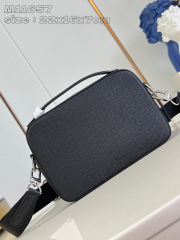 Louis Vuitton Avenue Größe: 22,5 x 16 x 7,5 cm