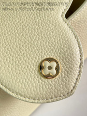 Louis Vuitton Capucines Ost-West Größe: 30 * 19 * 9 cm