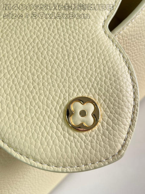 Louis Vuitton Capucines Ost-West Größe: 30 * 19 * 9 cm