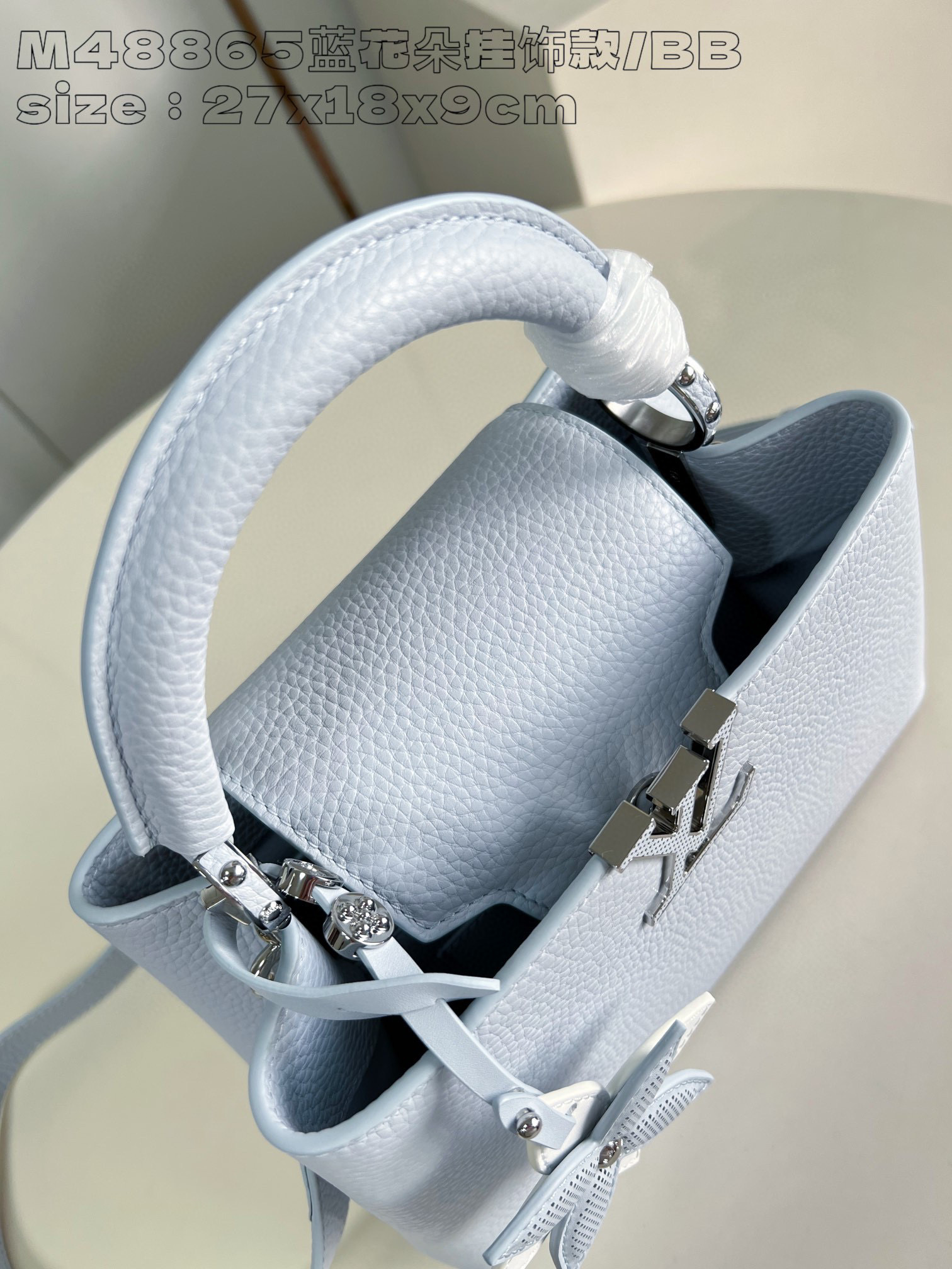 Louis Vuitton Capucines Est-Ovest Dimensioni: 30*19*9cm