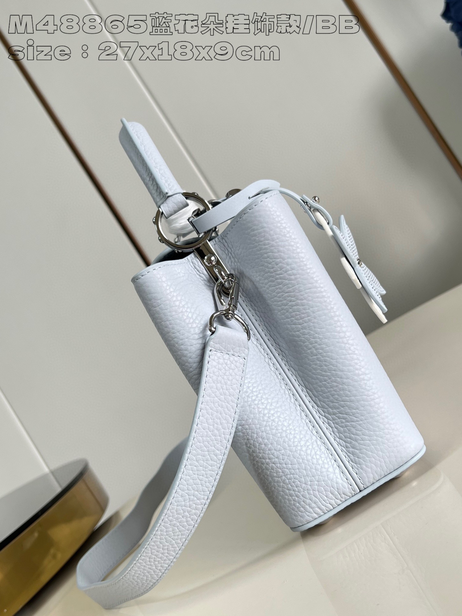 Louis Vuitton Capucines Est-Ovest Dimensioni: 30*19*9cm