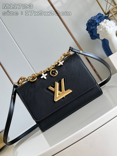 Louis Vuitton Twist  Monogram Size：23*17*9.5cm