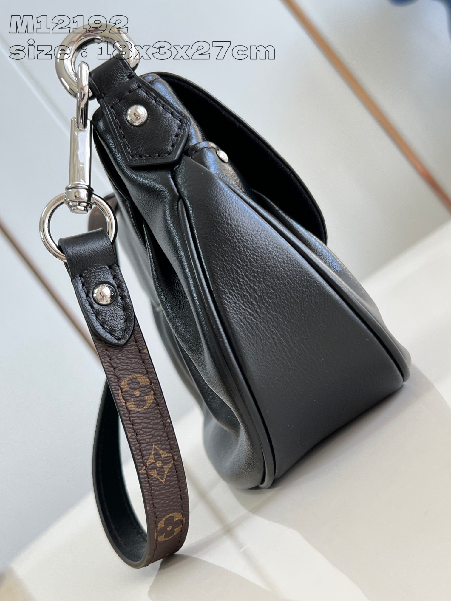 Louis Vuitton Sunset Vibe Größe: 27 * 18 * 3 cm