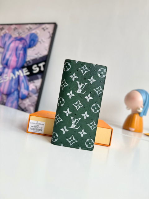 Louis Vuitton Monogram Saiz Gerhana：19*10*3sm