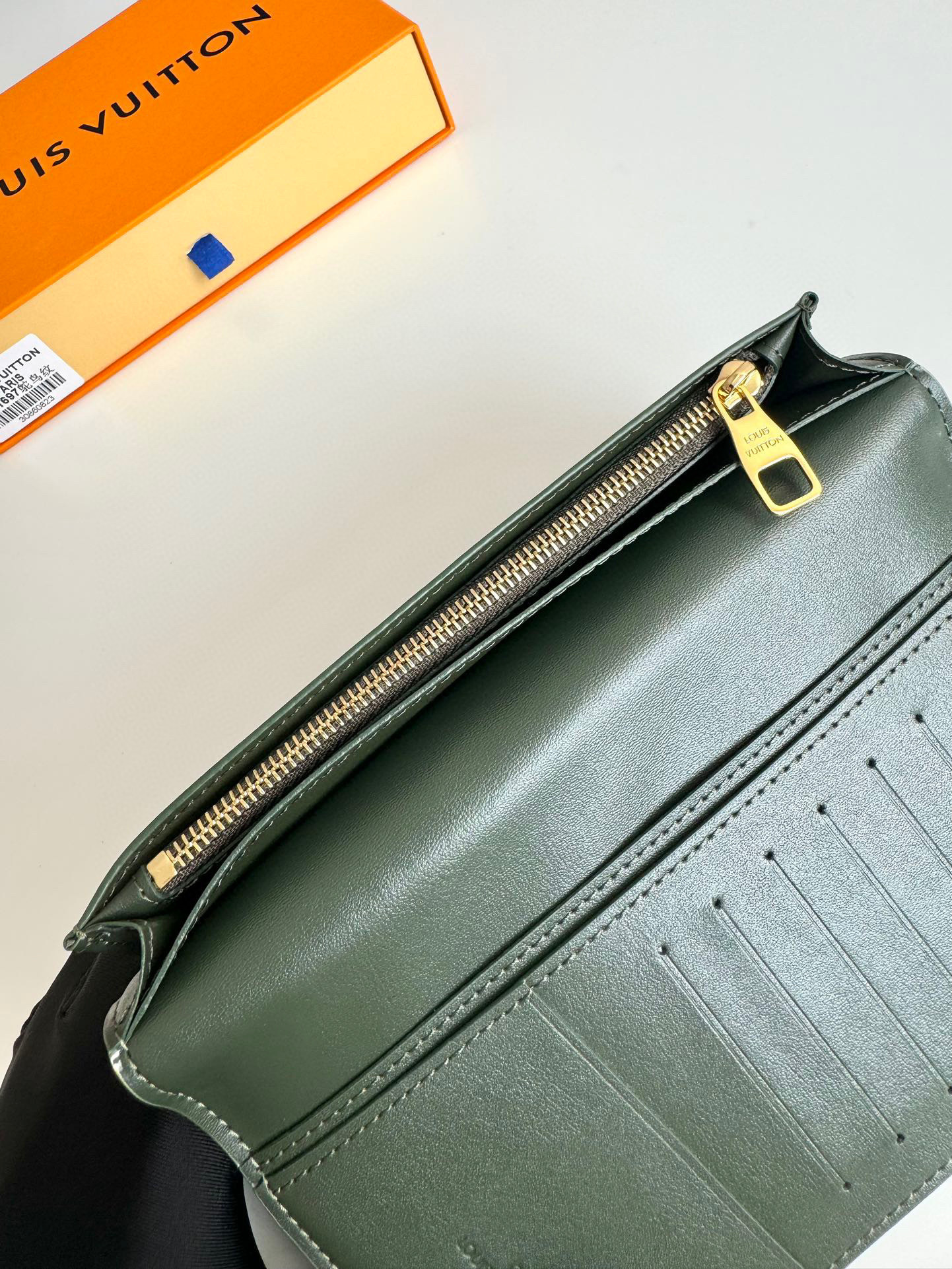 Louis Vuitton Monogram Saiz Gerhana：19*10*3sm