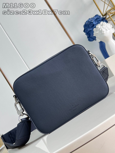Louis Vuitton Fastline     Size：23.5*18*7cm