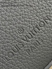 Louis Vuitton Fastline     Size：23.5*18*7cm