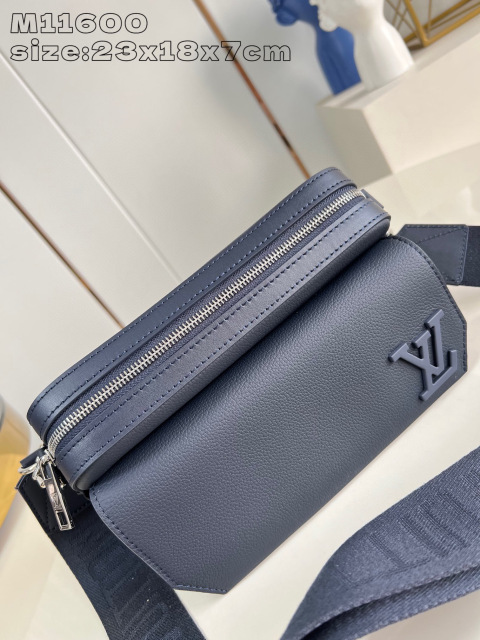 Louis Vuitton Fastline     Size：23.5*18*7cm