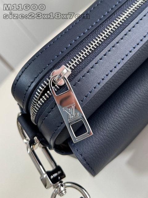 Louis Vuitton Fastline     Size：23.5*18*7cm