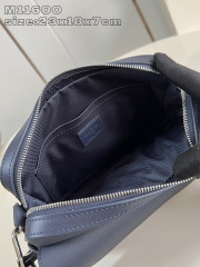 Louis Vuitton Fastline     Size：23.5*18*7cm