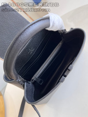 Louis Vuitton Capucines BB Größe: 27 * 17 * 9 cm