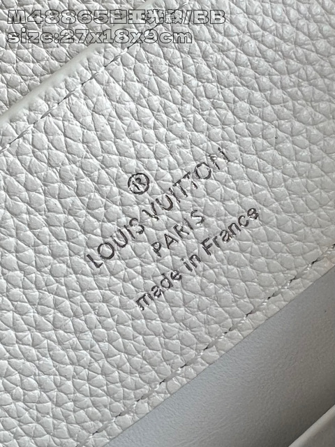 Louis Vuitton Capucines BB Size：27*17*9cm