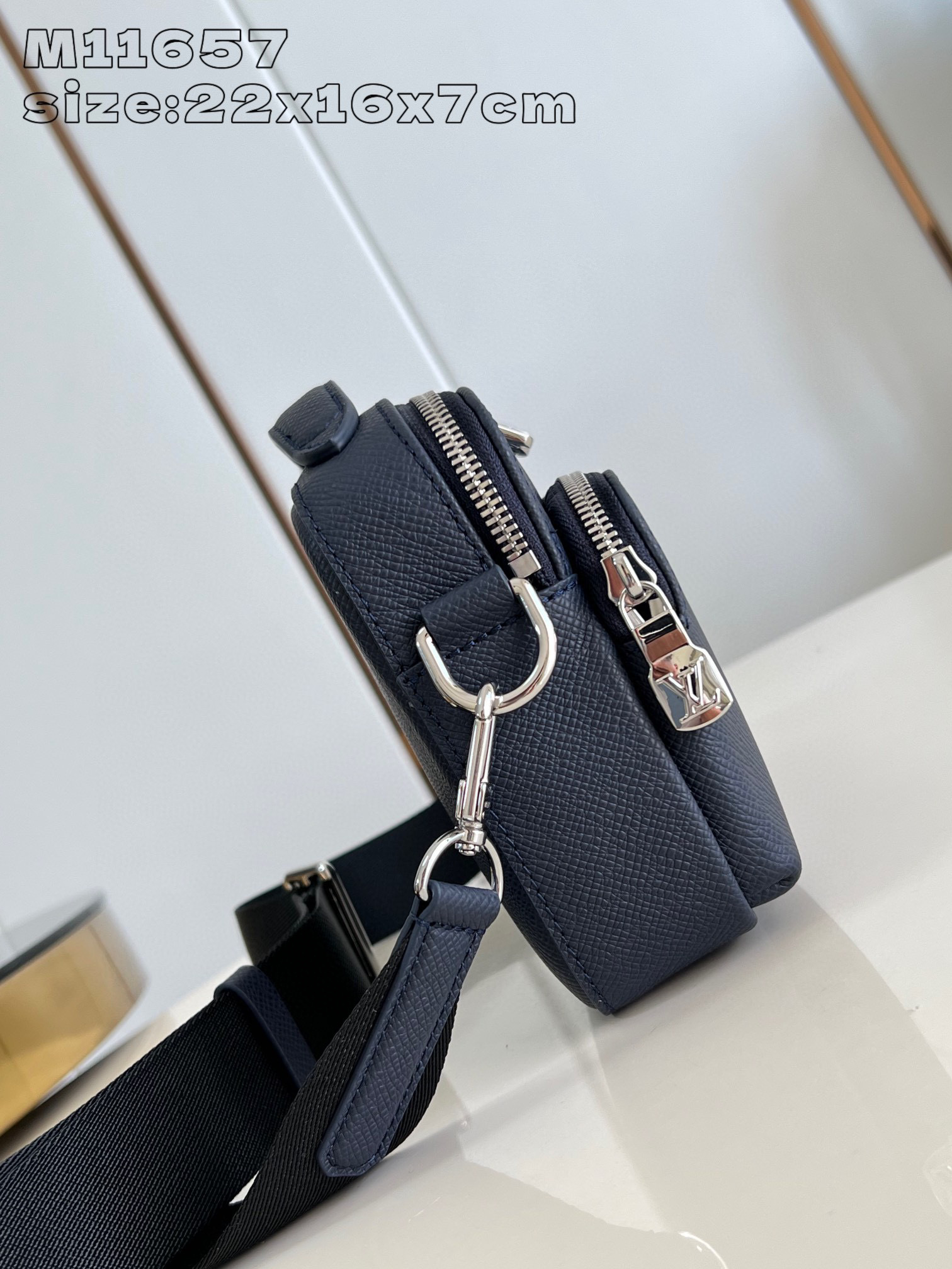 Louis Vuitton Avenue Saiz：22.5*16*7.5sm