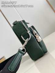 Louis Vuitton Avenue Größe: 22,5 x 16 x 7,5 cm