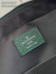 Louis Vuitton Avenue Größe: 22,5 x 16 x 7,5 cm