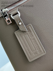 Louis Vuitton 航空信尺寸：30*22*5cm