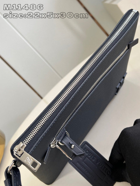 Louis Vuitton 航空信尺寸：30*22*5cm