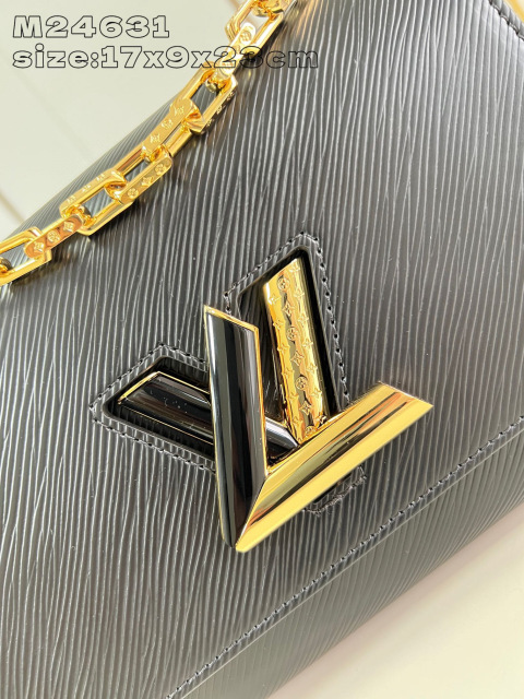 Louis Vuitton Twisted 尺寸：23*17*9.5cm