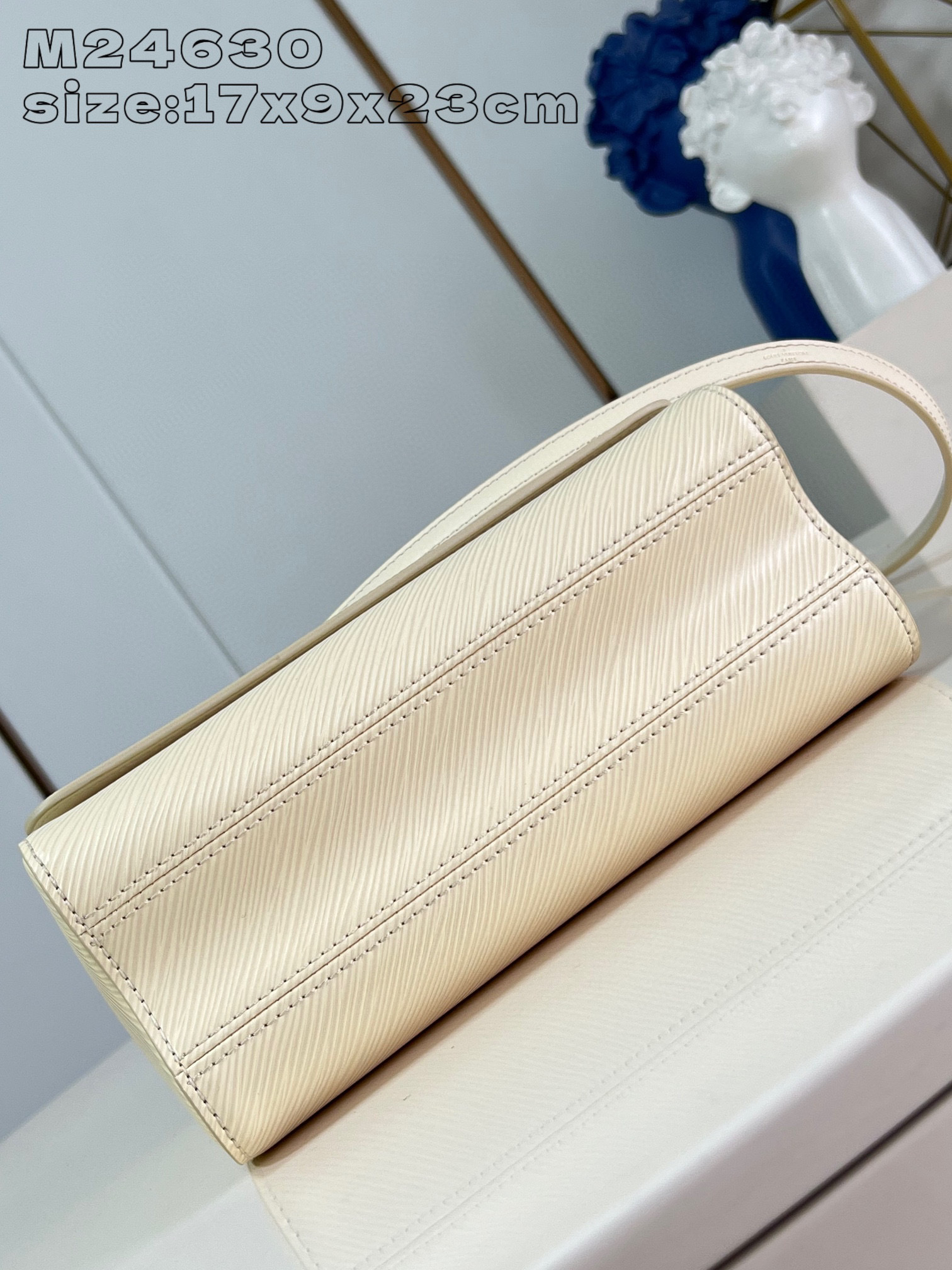 Louis Vuitton Twist Saiz：23*17*9.5sm