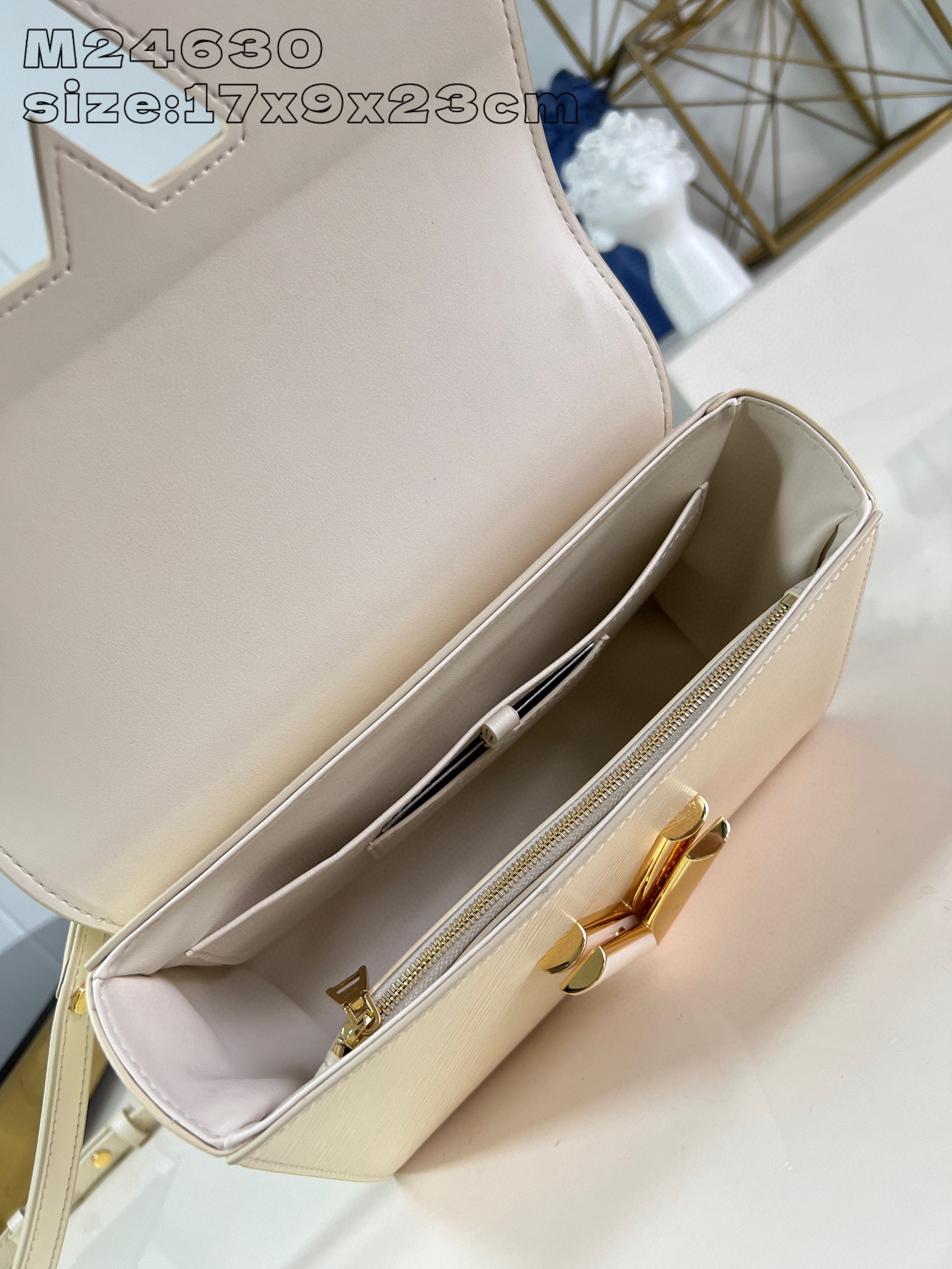 Louis Vuitton Twist Saiz：23*17*9.5sm