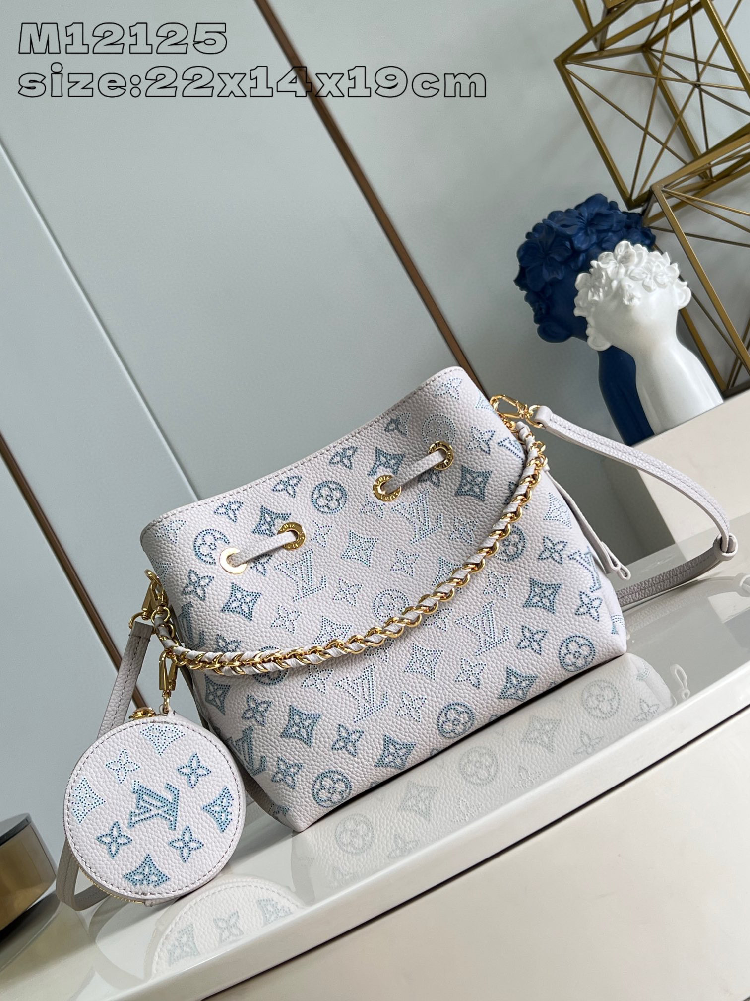 Louis Vuitton Bella        Size：22*14*19cm